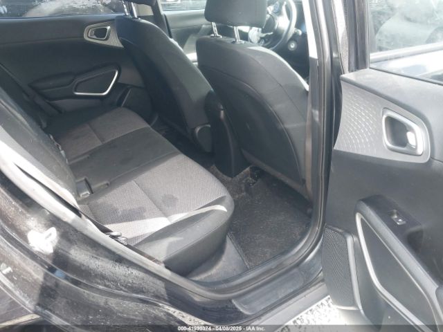 KNDJ23AU6P7844398 KIA SOUL LX