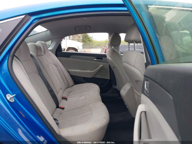 5NPE24AF1JH688332 Hyundai SONATA SE