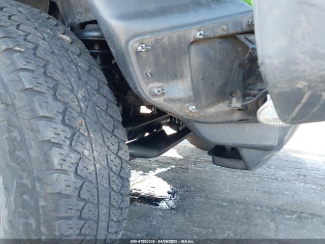 1C4HJXDG8JW287876 Jeep Wrangler Unlimited Sport 4x4