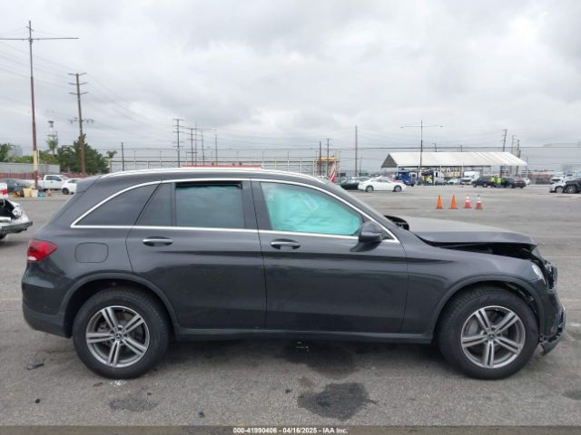 W1N0G8DB2NV379236 Mercedes-Benz m274