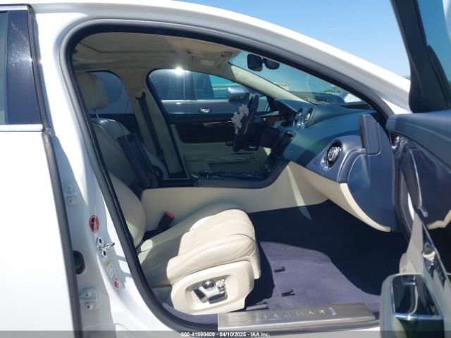 2012 JAGUAR XJ SAJWA2GB3CLV38500 Photo 4