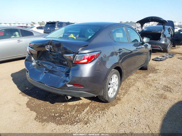 3MYDLBYV3HY195244 Toyota YARIS IA