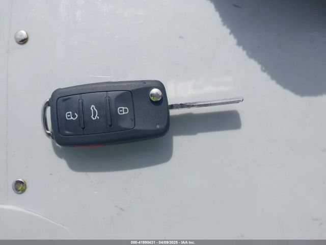 2019 VOLKSWAGEN BEETLE 3VW5DAAT3KM506167 Photo 10
