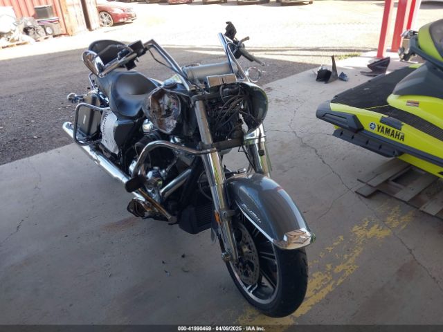 2022 HARLEY-DAVIDSON FLHR 1HD1FBC15NB602289 Photo 1