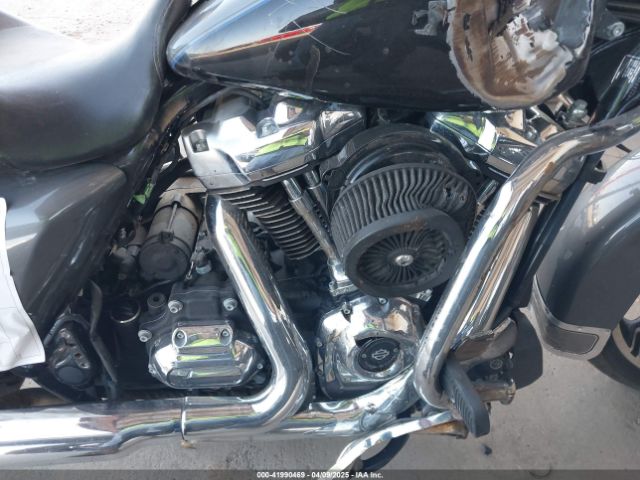 2022 HARLEY-DAVIDSON FLHR 1HD1FBC15NB602289 Photo 8