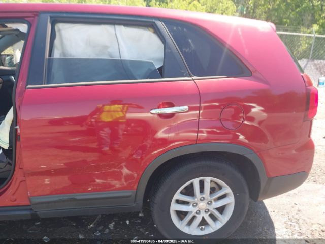5XYKT3A63EG536740 KIA SORENTO LX