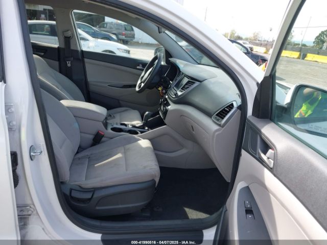2018 HYUNDAI TUCSON KM8J3CA46JU758400 Photo 4
