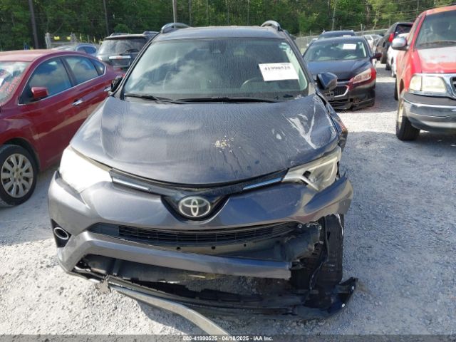 JTMWFREV8HJ711338 Toyota Rav4 Xle