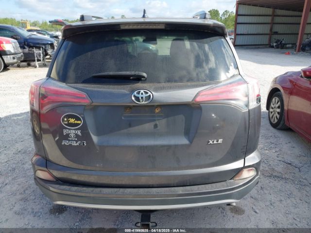 JTMWFREV8HJ711338 Toyota Rav4 Xle