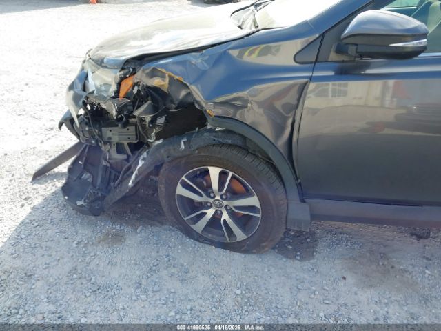JTMWFREV8HJ711338 Toyota Rav4 Xle