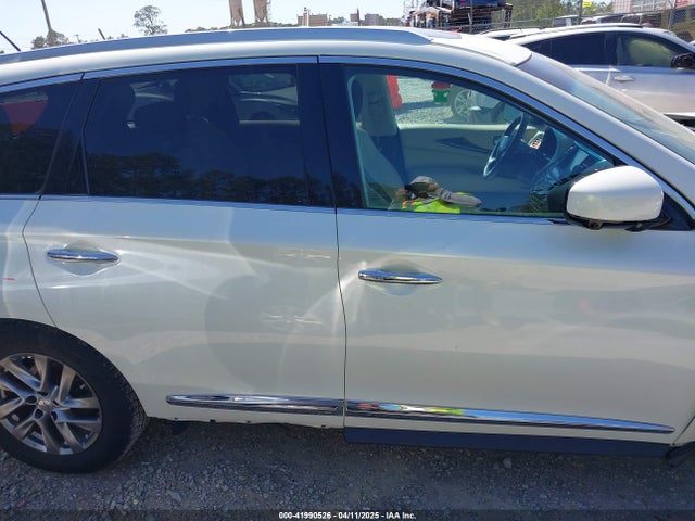 5N1AL0MN8FC554858 Infiniti 2015