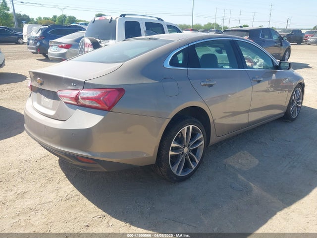 1G1ZE5STXRF121957 Chevrolet Malibu Fwd 2lt