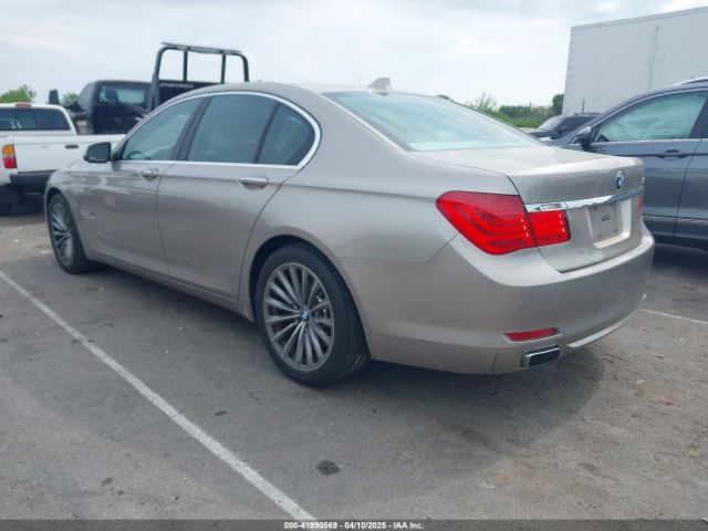 2011 BMW 740I WBAKA4C58BC612773 Photo 2
