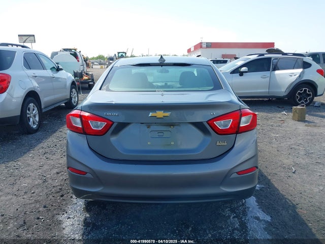 1G1BE5SM7J7115011 Chevrolet Cruze Lt Auto
