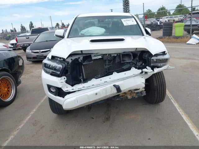 3TMAZ5CNXNM166657 Toyota Tacoma Trd Sport