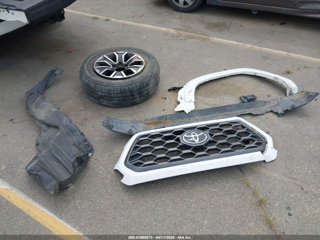 3TMAZ5CNXNM166657 Toyota Tacoma Trd Sport
