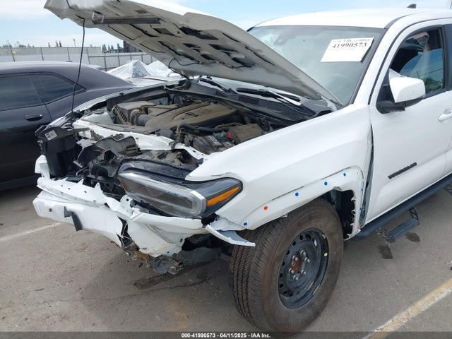 3TMAZ5CNXNM166657 Toyota Tacoma Trd Sport