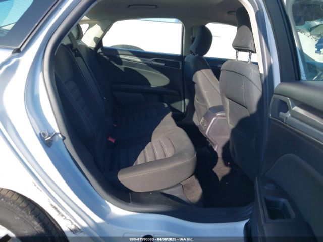 3FA6P0H70JR250014 Ford FUSION SE