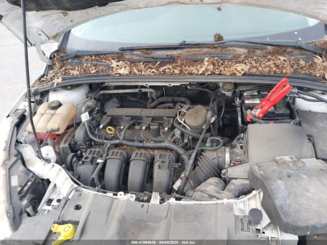 1FADP3F23FL255584 Ford FOCUS SE
