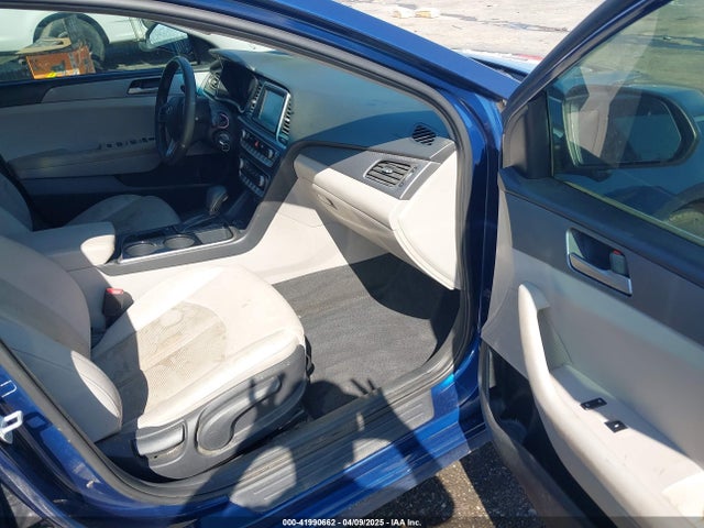 5NPE24AFXKH777107 Hyundai SONATA SE