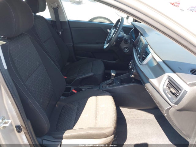 3KPA24AB8KE237464 KIA RIO LX