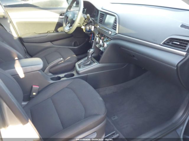 2019 HYUNDAI ELANTRA KMHD84LF1KU761595 Photo 4
