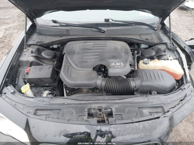 2C3CCARG4HH530106 Chrysler 300 Limited Awd
