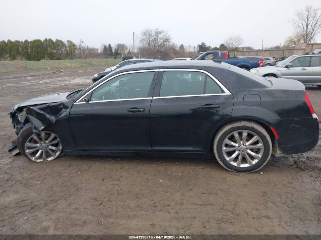 2C3CCARG4HH530106 Chrysler 300 Limited Awd