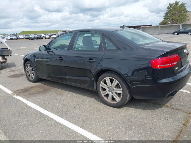 2011 AUDI A4 WAUAFAFL0BN040110 Photo 2