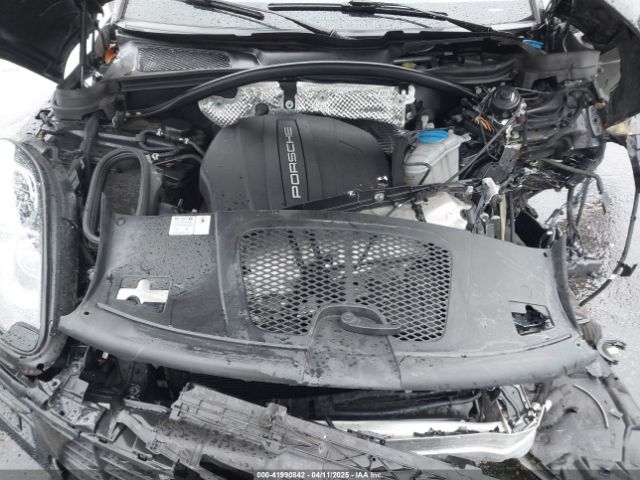 2018 PORSCHE MACAN WP1AA2A59JLB13452 Photo 9