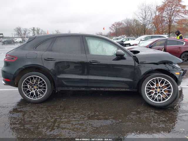 Porsche Macan Sport Edition 2018 WP1AA2A59JLB13452 Image 14