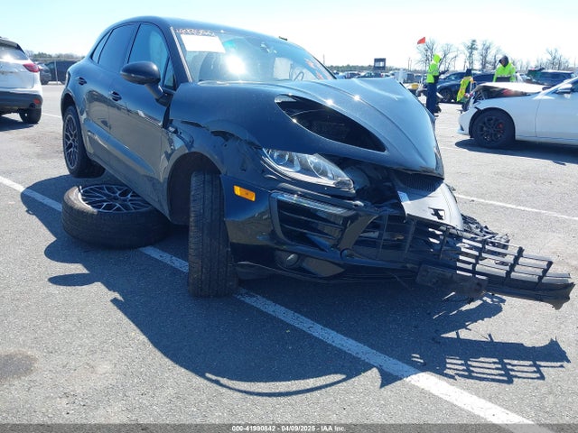 Porsche Macan Sport Edition 2018 WP1AA2A59JLB13452 Image 19
