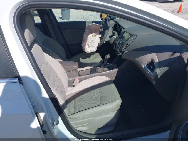 3G1BE6SM1JS622106 Chevrolet Cruze Lt Auto
