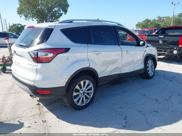 1FMCU9JDXHUE03734 Ford Escape Titanium