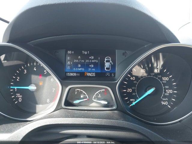 1FMCU9JDXHUE03734 Ford Escape Titanium