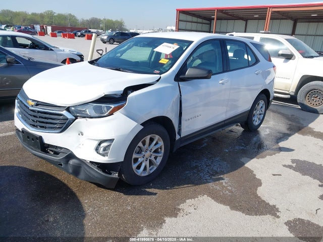 Chevrolet EQUINOX LS 2019 2GNAXSEVXK6279099 Image 2