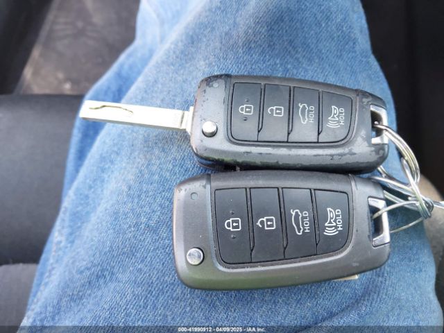 5NPEG4JA8MH109749 Hyundai SONATA SE