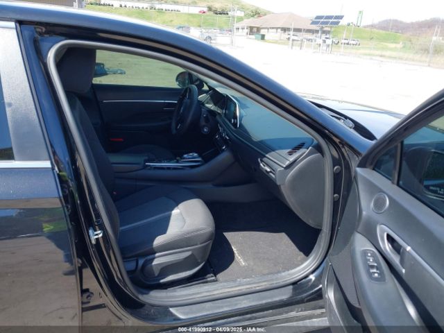 5NPEG4JA8MH109749 Hyundai SONATA SE