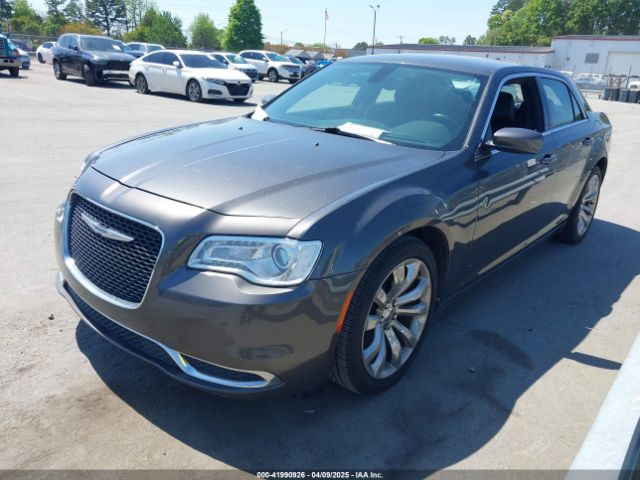 2019 CHRYSLER 300 2C3CCAAG2KH693985 Photo 1