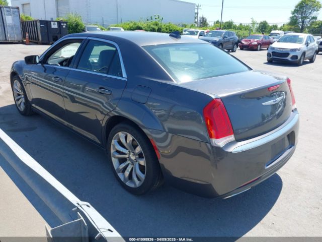 2019 CHRYSLER 300 2C3CCAAG2KH693985 Photo 2