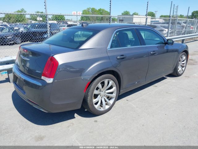 2019 CHRYSLER 300 2C3CCAAG2KH693985 Photo 3