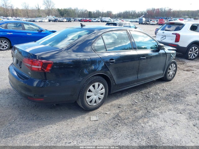 3VW267AJ8GM325054 Volkswagen Jetta 1.4t S