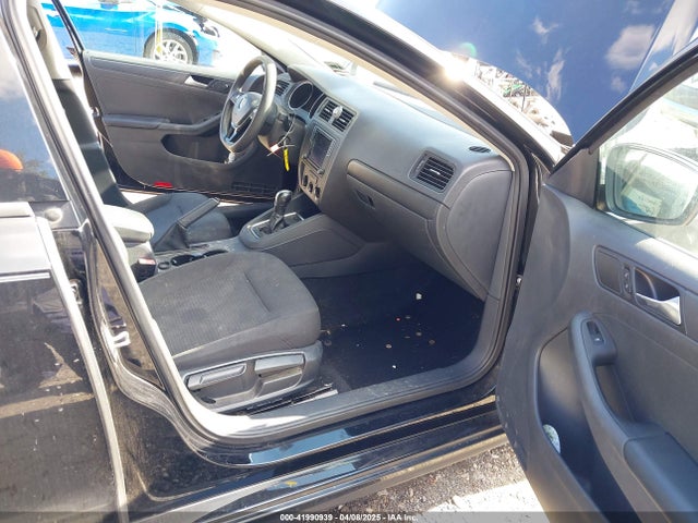 3VW267AJ8GM325054 Volkswagen Jetta 1.4t S