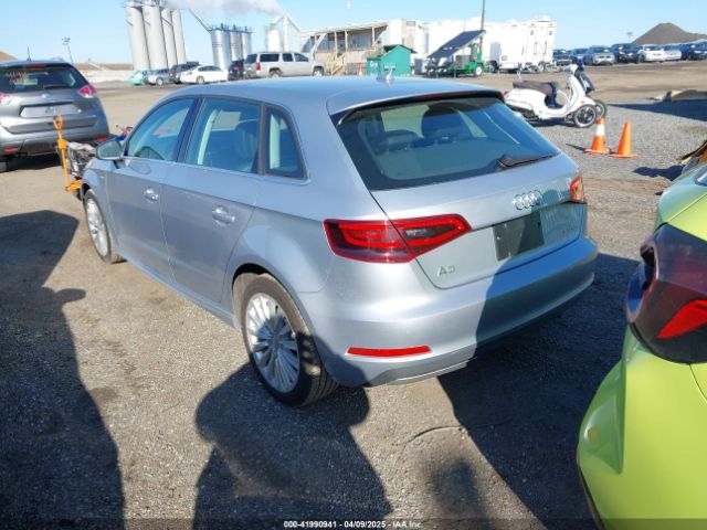 2016 AUDI A3 E-TRON WAUTPBFF5GA132124 Photo 2