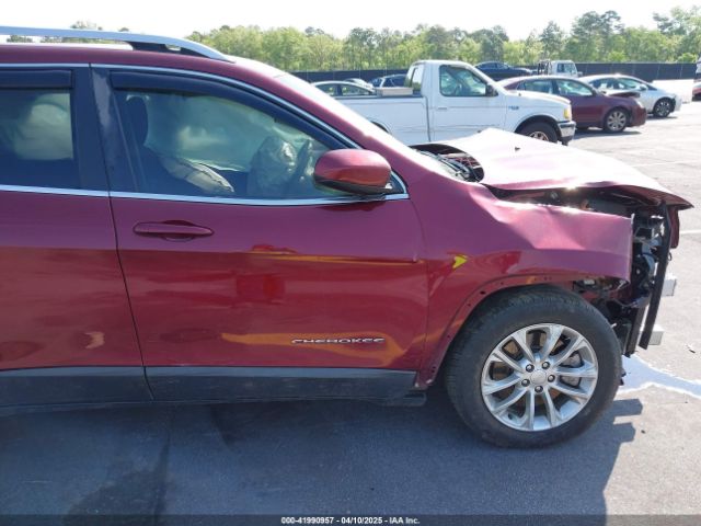 1C4PJLCB4KD358305 Jeep Cherokee Latitude Fwd