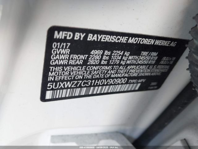 2017 BMW X3 5UXWZ7C31H0V90900 Photo 8