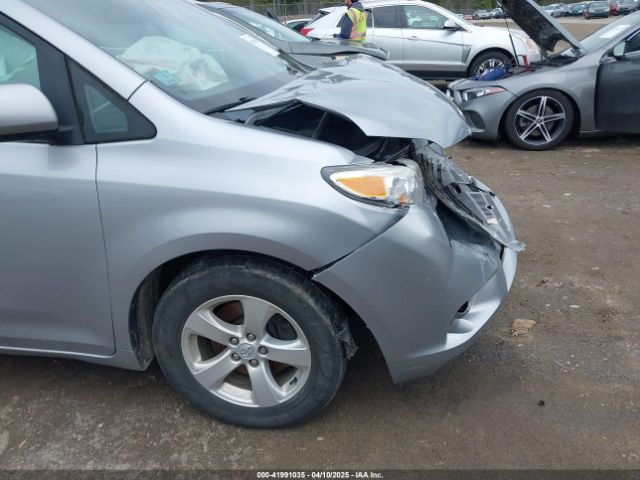 5TDKK3DC1FS551231 Toyota Sienna Le 8 Passenger