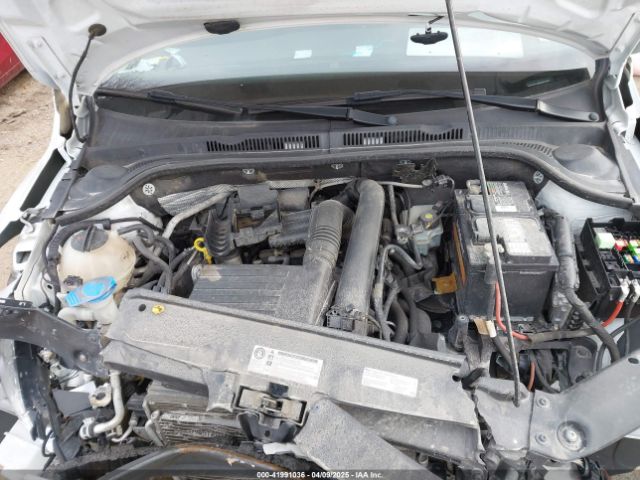 3VW267AJ0GM271670 Volkswagen Jetta 1.4t S