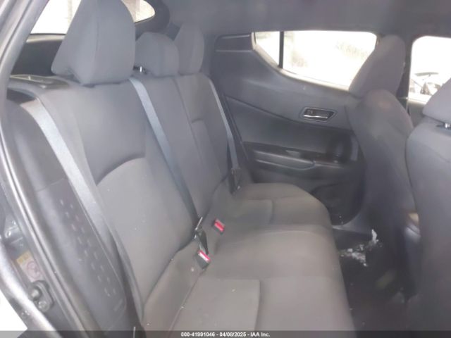NMTKHMBX5KR071941 Toyota C-HR LE