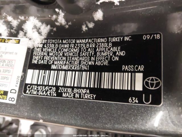 NMTKHMBX5KR071941 Toyota C-HR LE